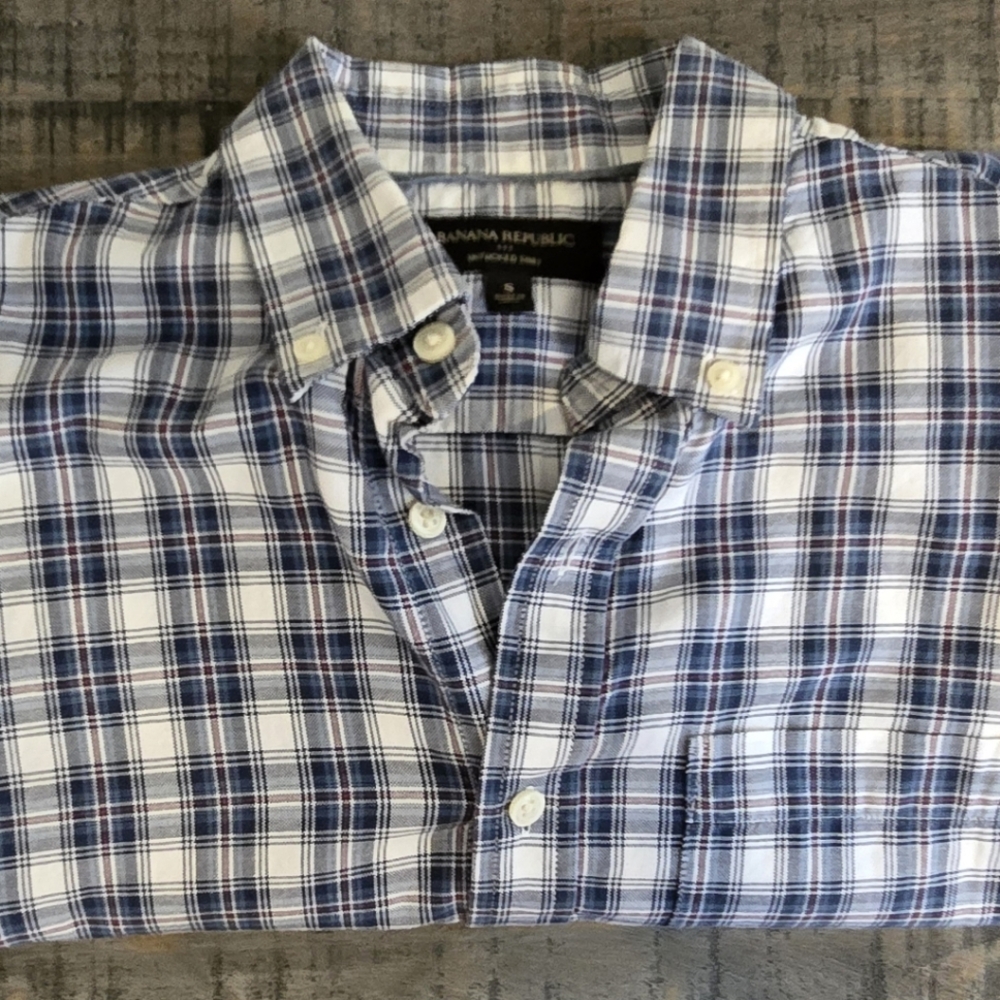 Banana Republic Untucked Men's Blue Plaid Shirt